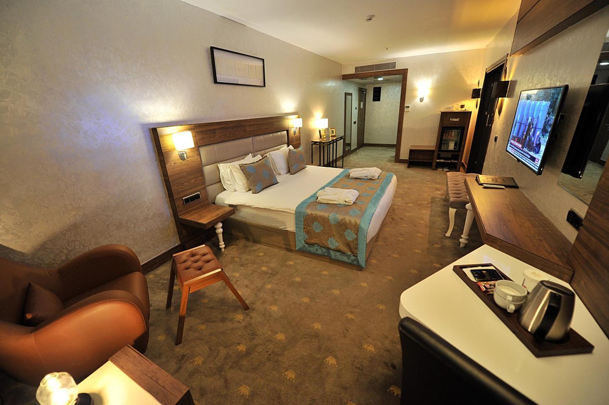 Royal Hotel Inegol Екстериор снимка