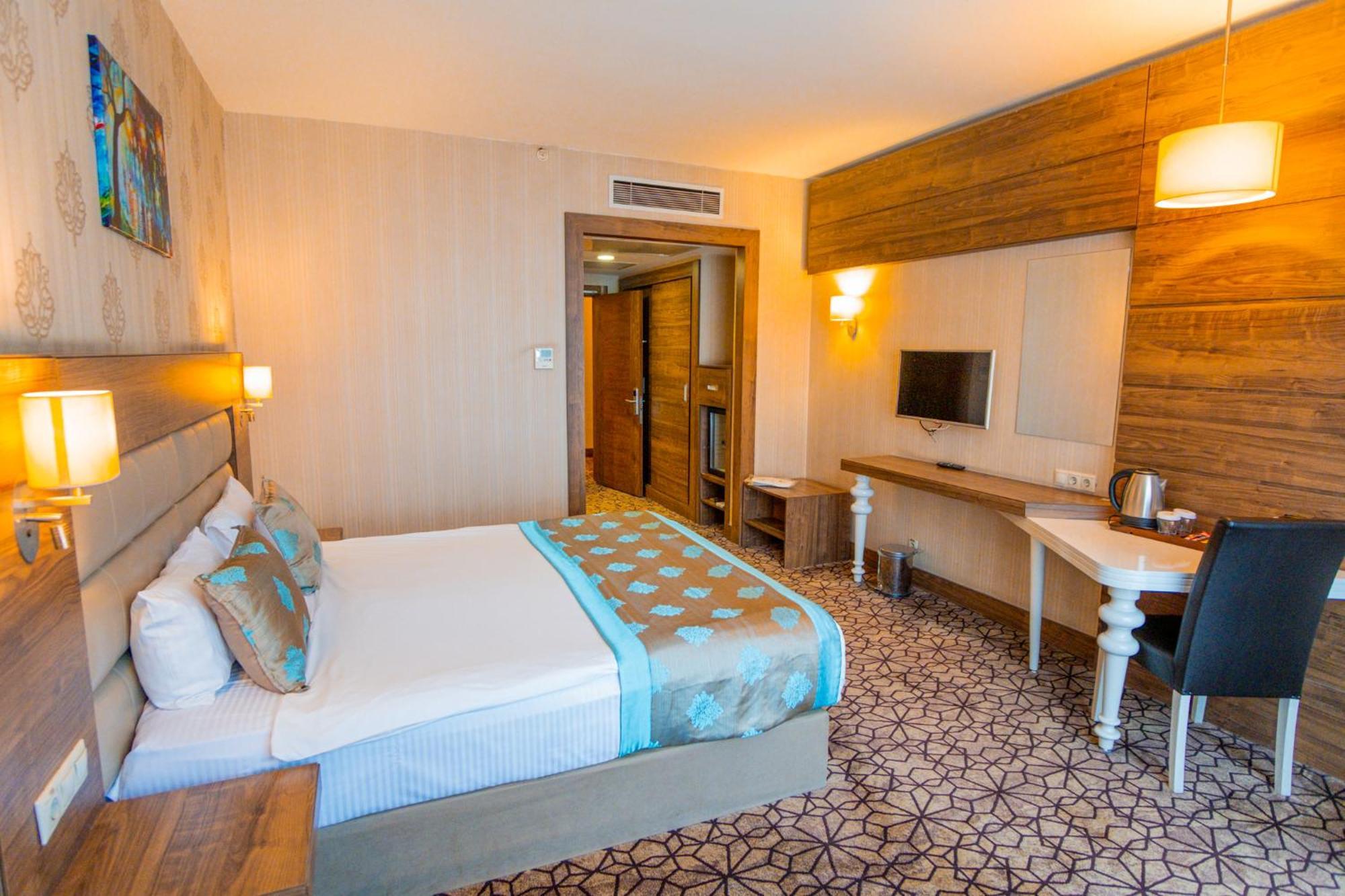 Royal Hotel Inegol Екстериор снимка