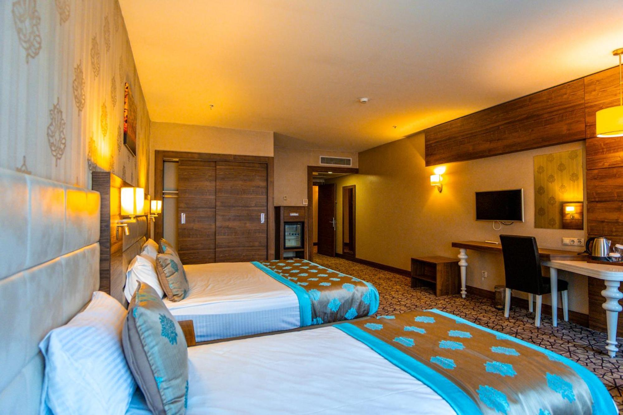 Royal Hotel Inegol Екстериор снимка