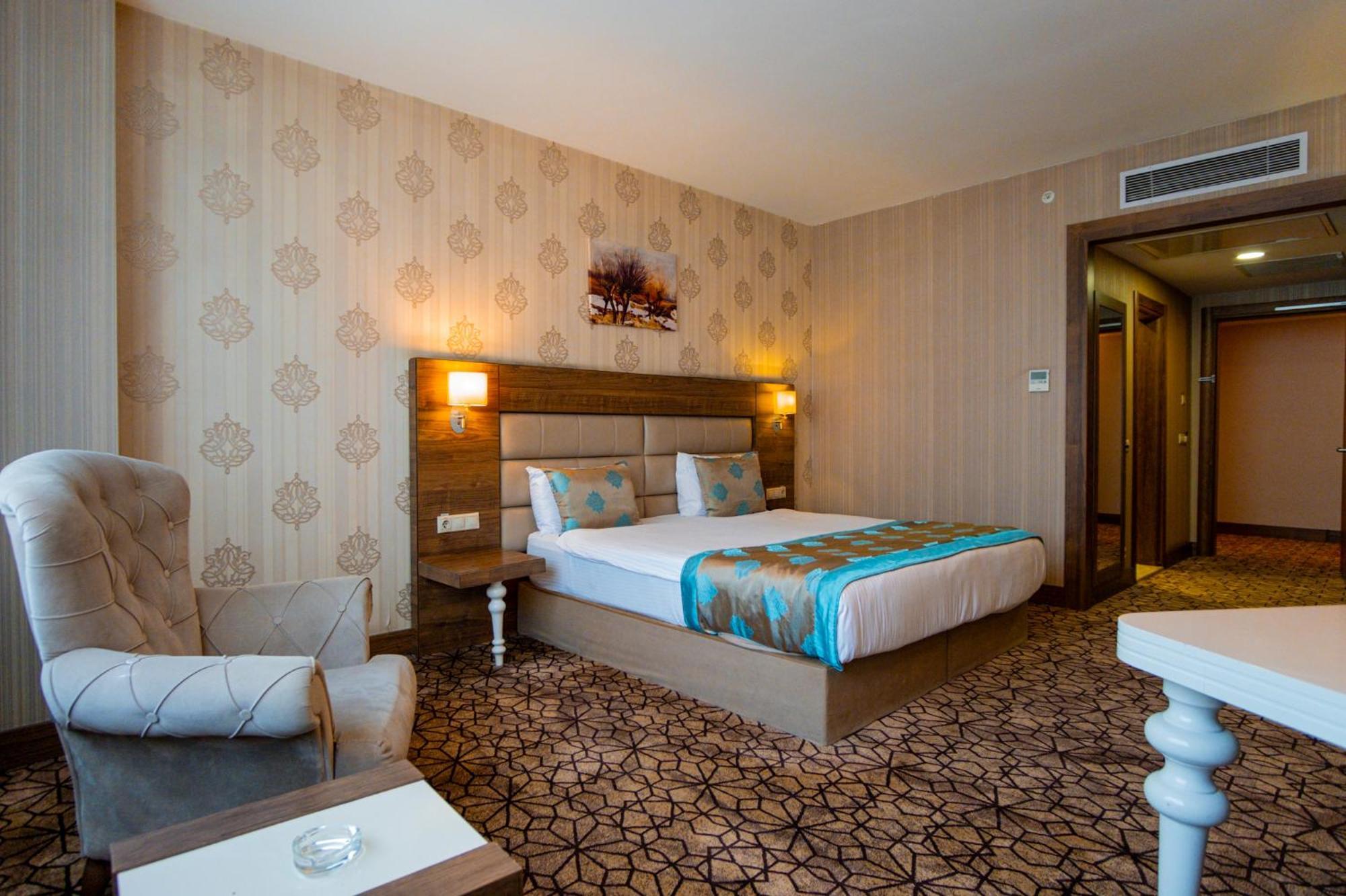 Royal Hotel Inegol Екстериор снимка