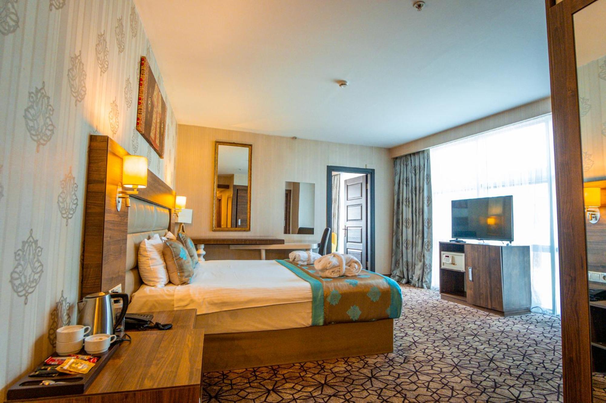 Royal Hotel Inegol Екстериор снимка